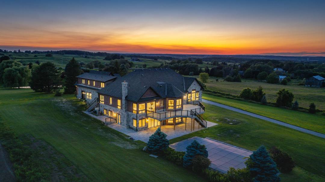 26 Rolling Acres in King Township