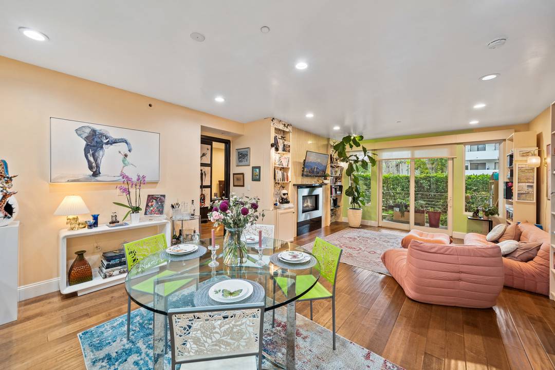 REFINED LUXURY LIVING AT ROXBURY PLACE: EXCLUSIVE CONTEMPORARY CONDO WITH UNMATCHED ELEGANCE AND PRIME LOCATION