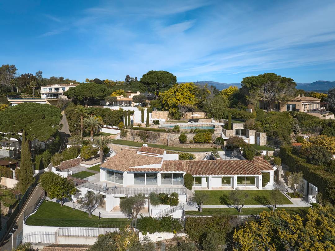 Panoramic Sea Views & Timeless Elegance – Cannes Heights