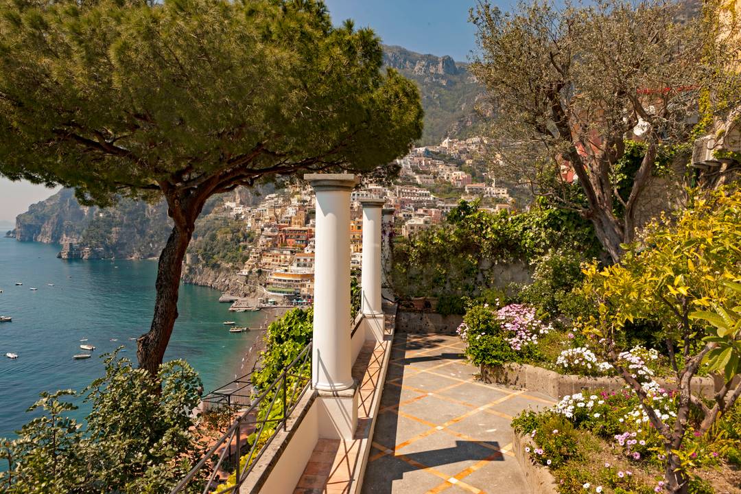 A Private Garden House with Sweeping Views over Positano and the Sea