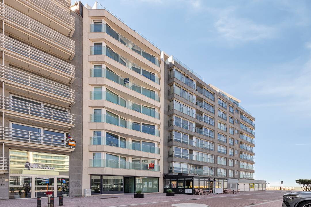 Renovated two-bedroom apartment with beautiful Sea View