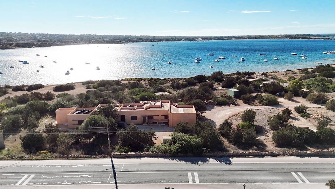 Formentera Exclusive 4 bedroom Seafront Estate with private mooring