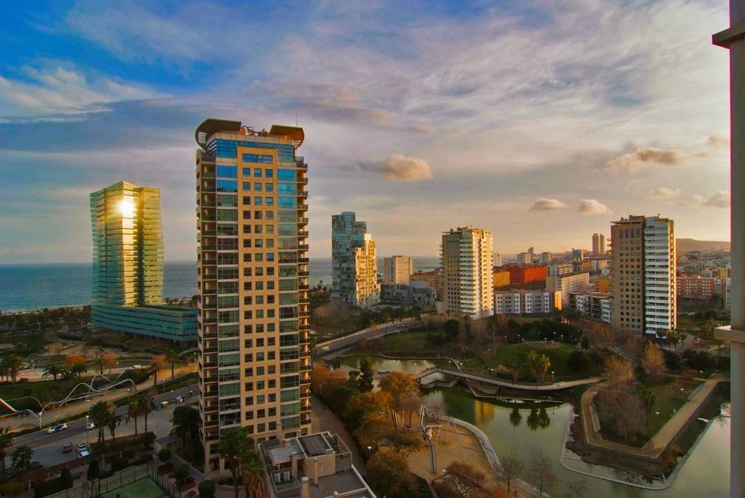 Luxury: appartment in a residential complex with sea views.Temporary rental.