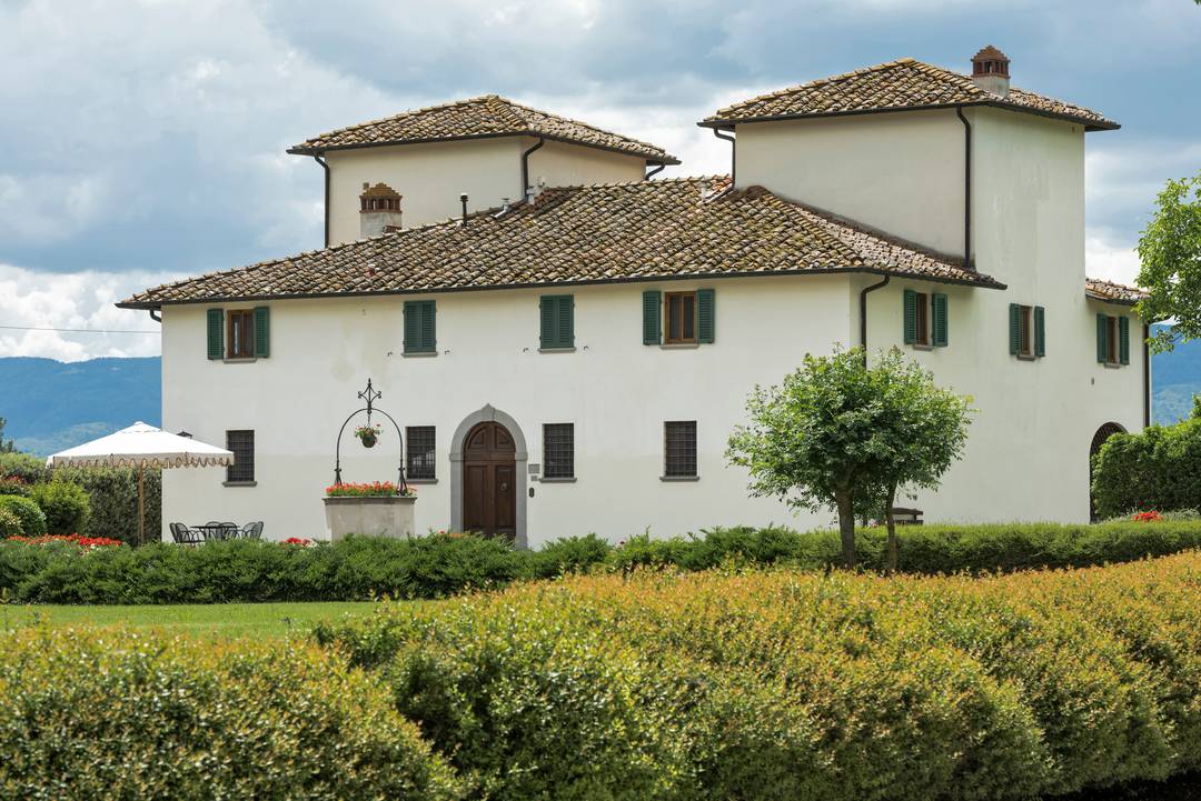 Classical Villa In Tuscany. Villa Towers