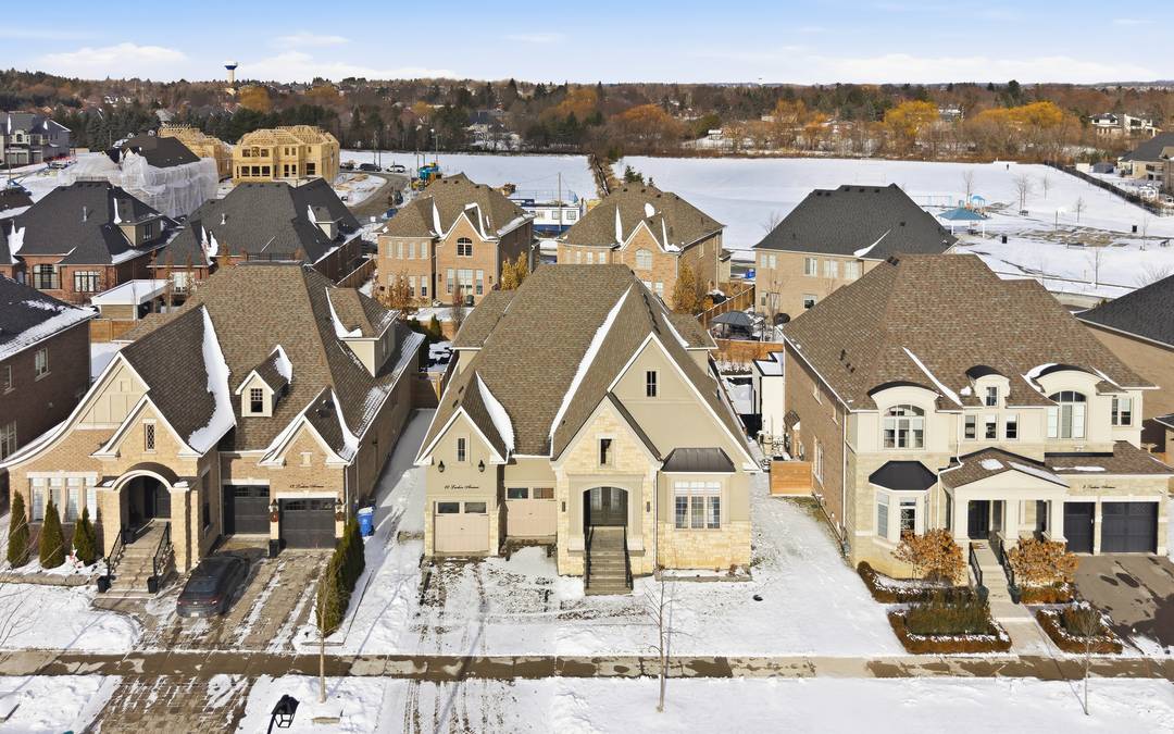 Detached Bungaloft Nestled in the Gates of Nobleton