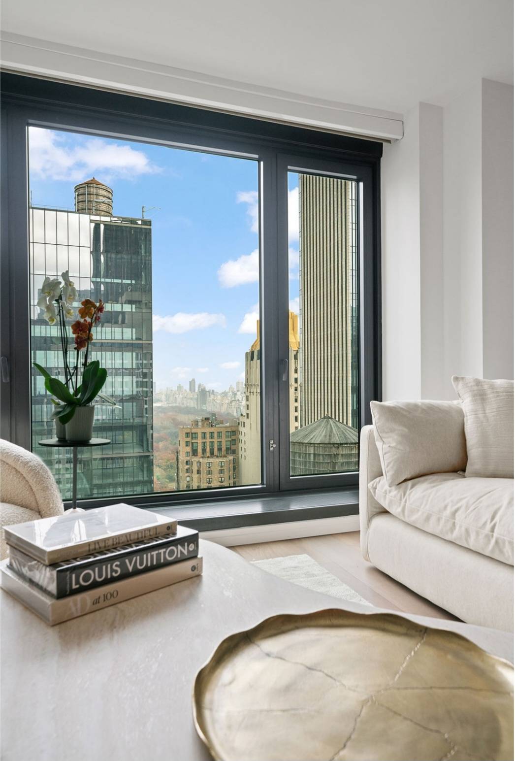 Steps from Central Park - Furnished 2BR/2BA at ONE11 Residences
