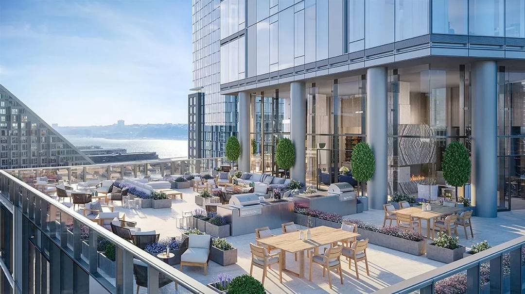 TWO WATERLINE SQUARE 3 Beds And 3.5 Bath