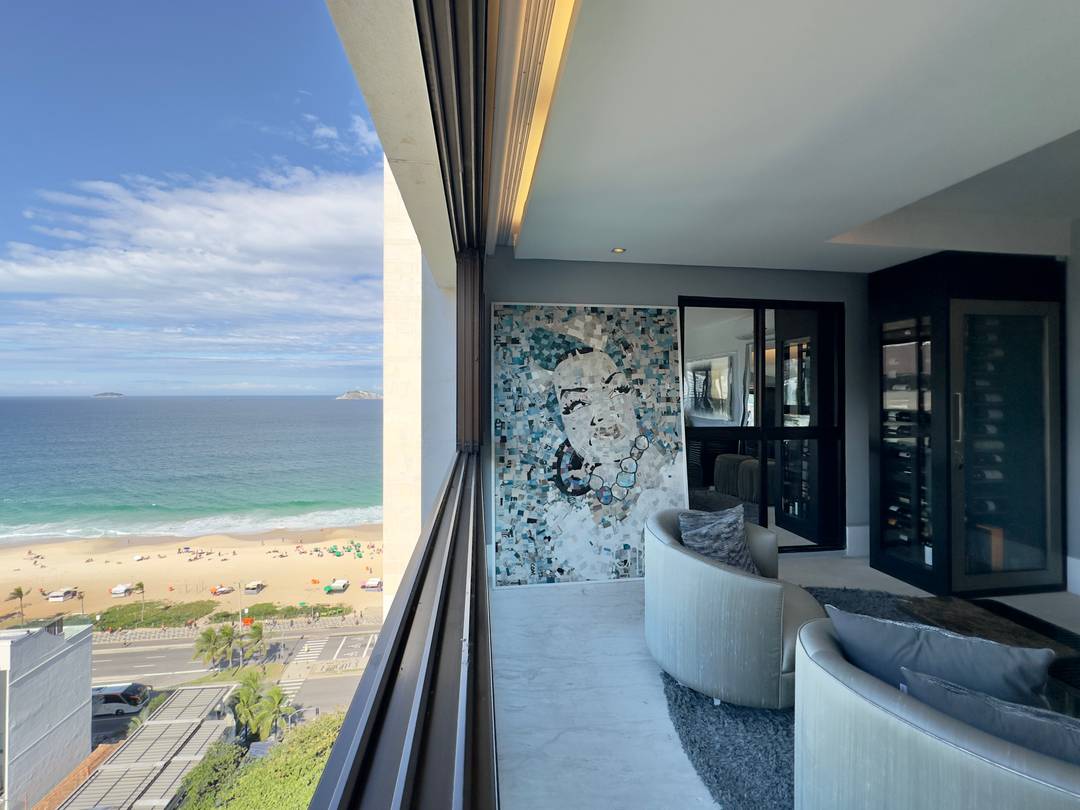 Exclusive 3 bedroom ocean view condo on Ipanema beach