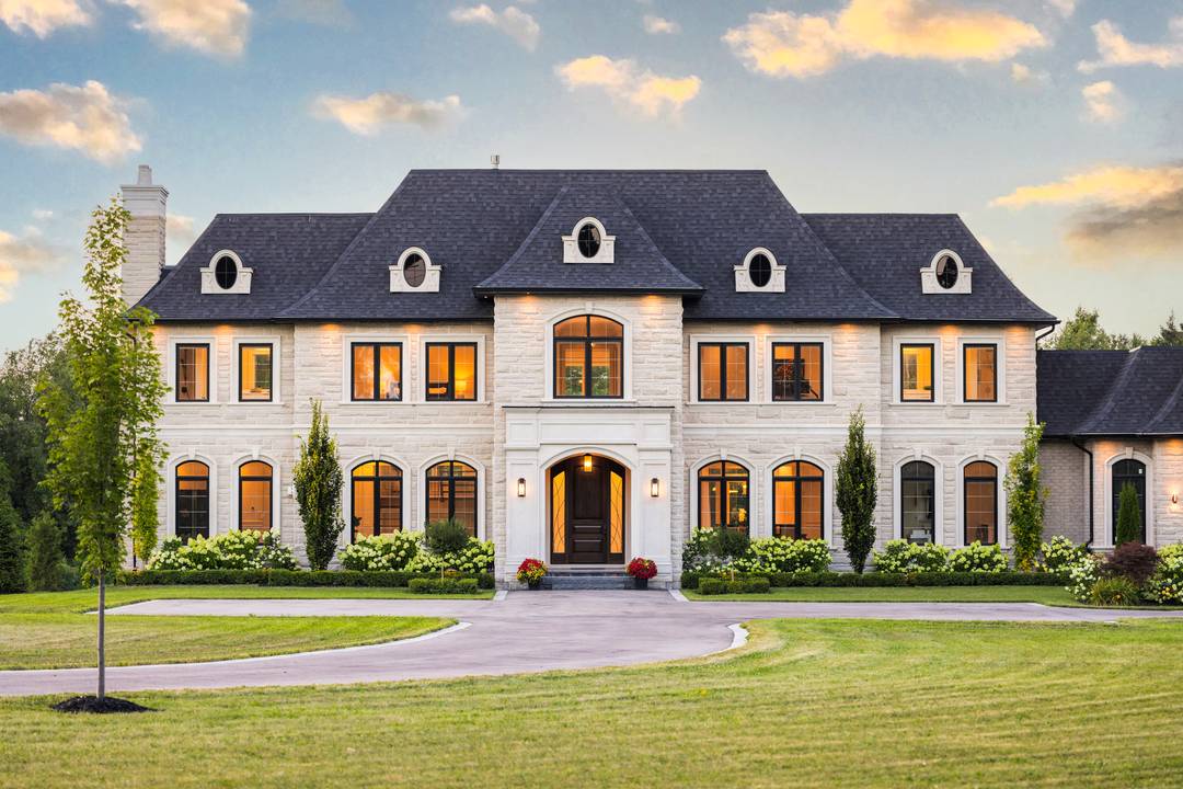 Custom Estate in King Township