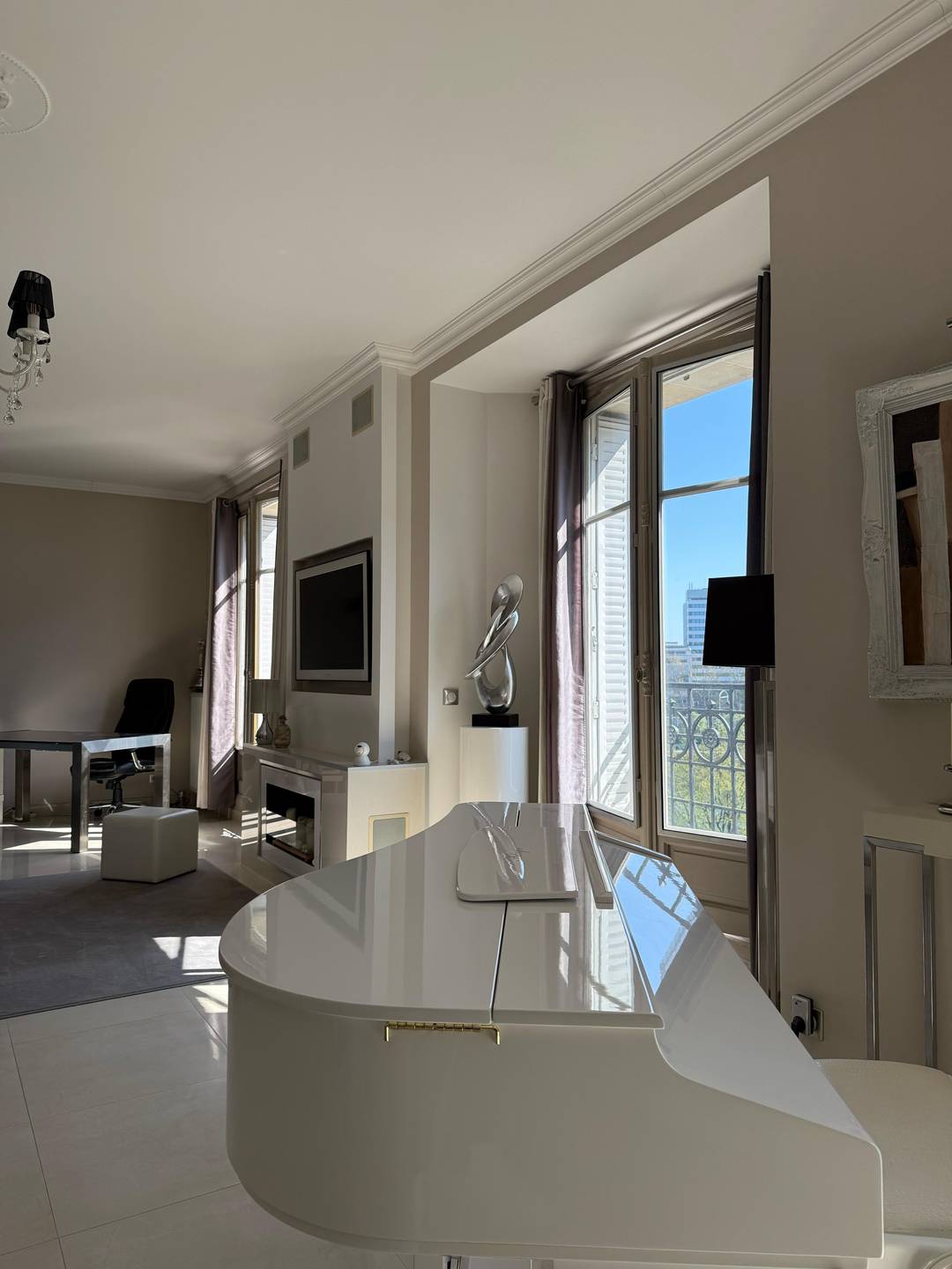 Beautiful Remodel PARIS home