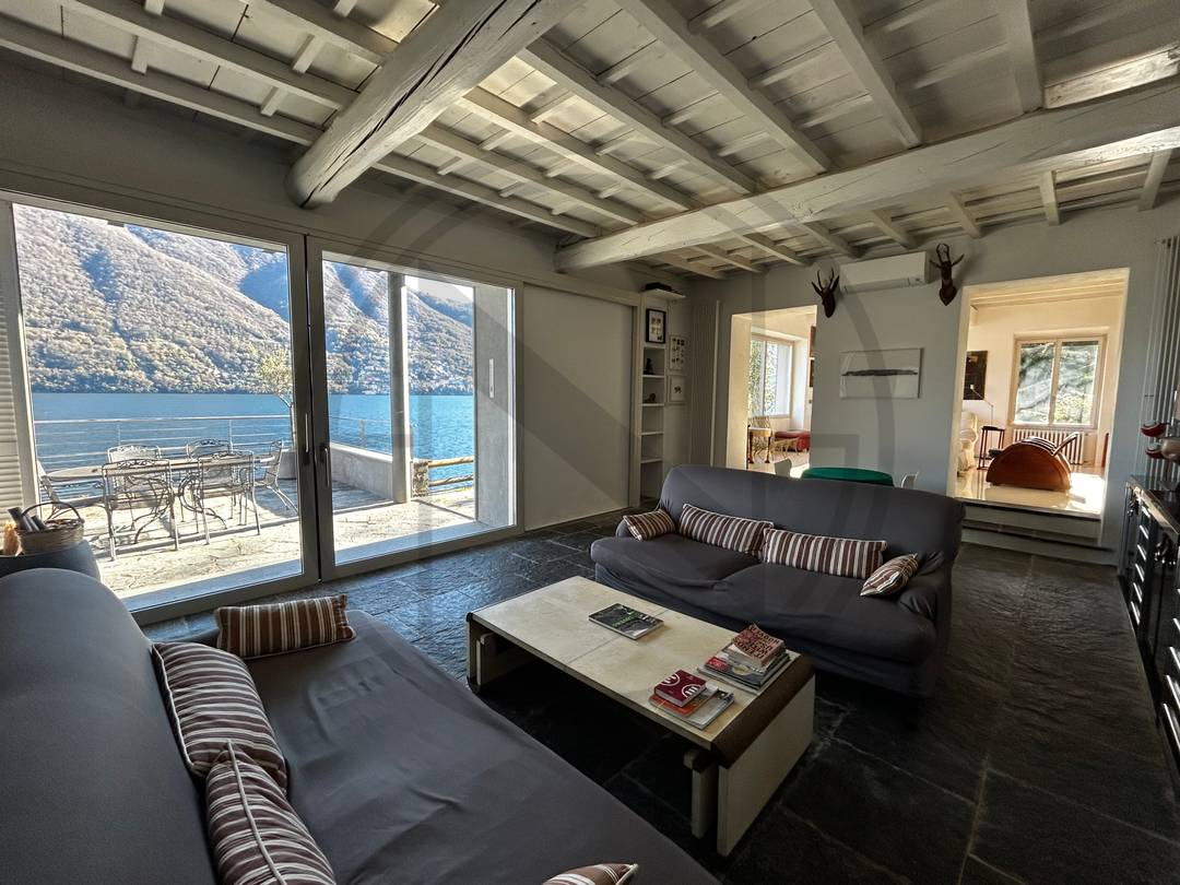 Lake Como Waterfront Villa