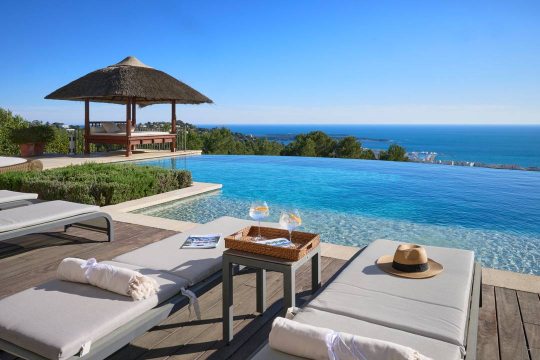 Panoramic Sea View on the Heights of Cannes | Vue Mer Panoramique sur les Hauteurs de Cannes