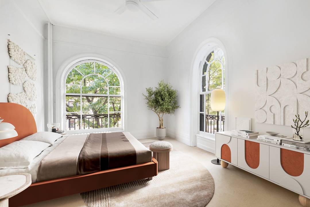 Unparalleled Scale and Flexibility in a Distinguished Pre-War Building