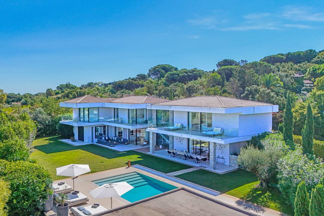 Luxury at Its Finest. Villa Vecchia- Saint-Tropez, Les Salins