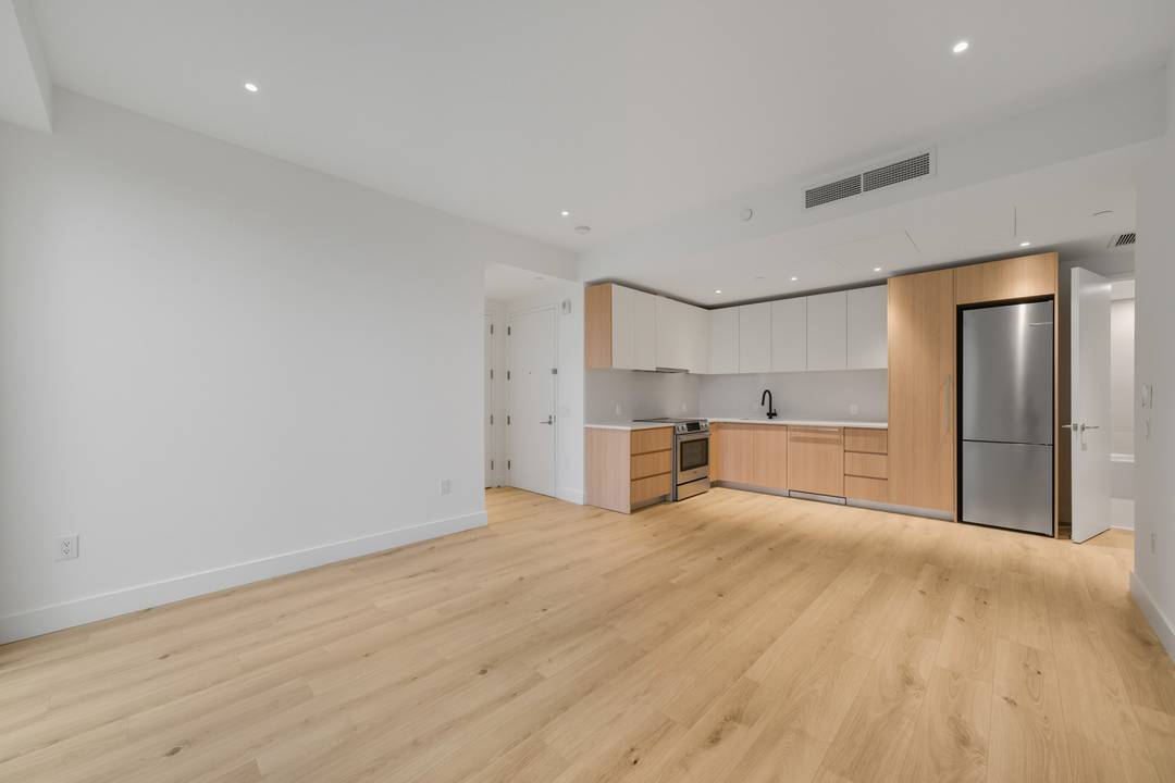 Prime Court Square | New Building | High-End Finishes | Pets Allowed