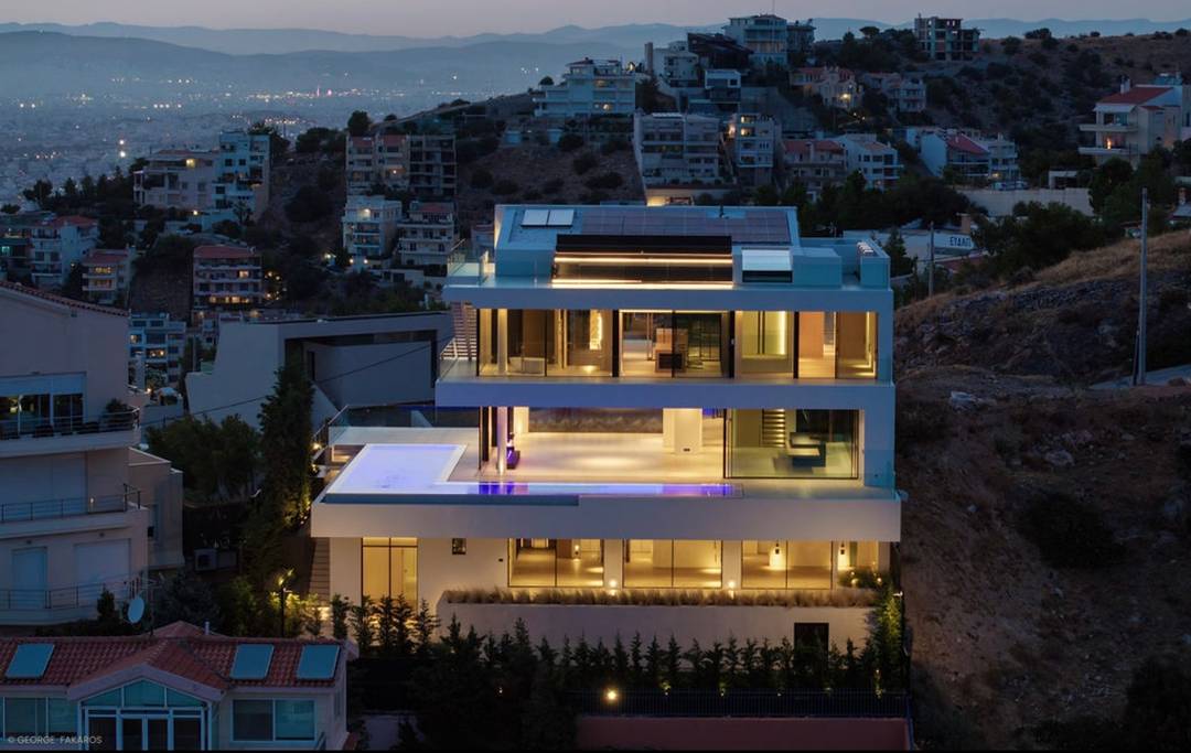 Athens Riviera Masterpiece: Iconic Smart Villa with Panoramic Views in Voula