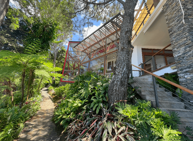 Luxurious Four-bedroom, Four-bathroom garden villa in Jarabacoa