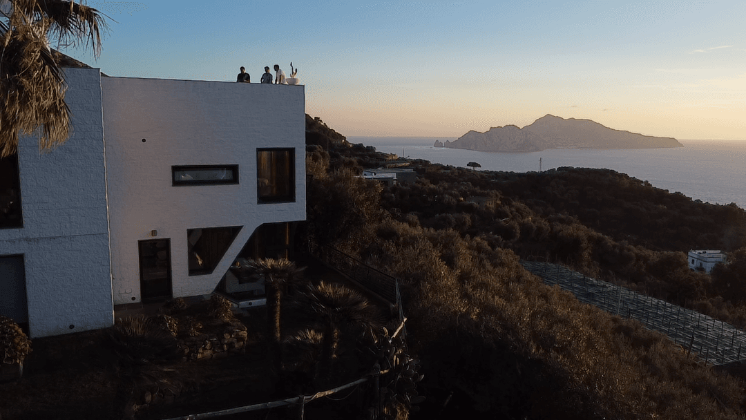 BEAUTIFUL VILLA IN SORRENTO COAST OVERLOOKING THE SEA, CAPRI ISLAND AND THE GULF OF NAPLES